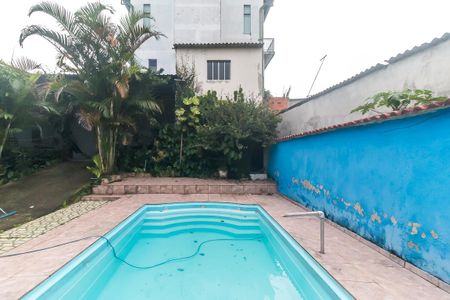 Casa para alugar com 150m², 3 quartos e 6 vagas Casa para alugar com 150m², 3 quartos e 6 vagasPiscina