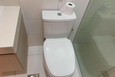 Apartamento para alugar com 103m², 2 quartos e 2 vagas Apartamento para alugar com 103m², 2 quartos e 2 vagasBanheiro da Suíte 2