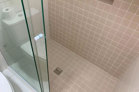 Apartamento para alugar com 103m², 2 quartos e 2 vagas Apartamento para alugar com 103m², 2 quartos e 2 vagasBanheiro da Suíte 2