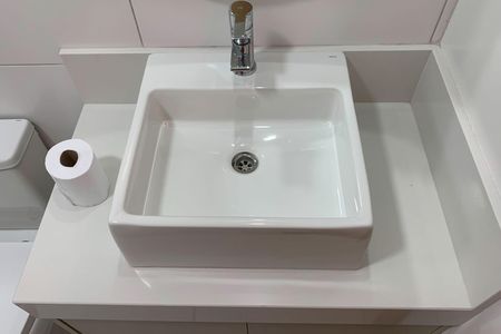 Apartamento para alugar com 103m², 2 quartos e 2 vagas Apartamento para alugar com 103m², 2 quartos e 2 vagasBanheiro da Suíte 1