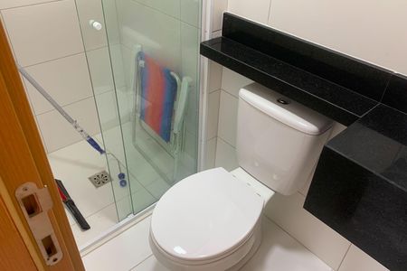 Apartamento para alugar com 103m², 2 quartos e 2 vagas Apartamento para alugar com 103m², 2 quartos e 2 vagasBanheiro de Serviço