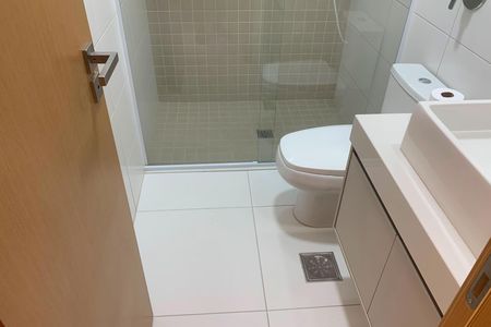 Apartamento para alugar com 103m², 2 quartos e 2 vagas Apartamento para alugar com 103m², 2 quartos e 2 vagasBanheiro da Suíte 1
