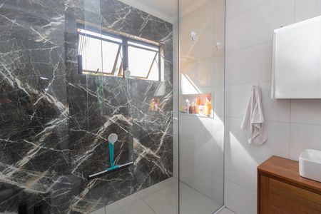 Casa à venda com 261m², 3 quartos e 4 vagasBanheiro da Suíte