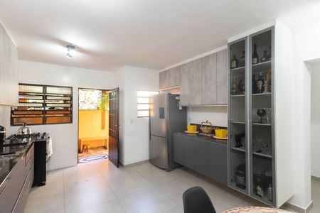 Casa à venda com 261m², 3 quartos e 4 vagasCozinha - Armários 
