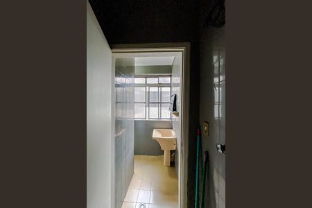 Apartamento para alugar com 110m², 2 quartos e sem vaga Apartamento para alugar com 110m², 2 quartos e sem vagaBanheiro de serviço