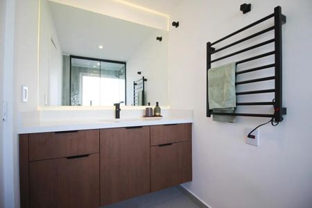 Apartamento à venda com 125m², 3 quartos e 1 vaga Apartamento à venda com 125m², 3 quartos e 1 vagaBanheiro