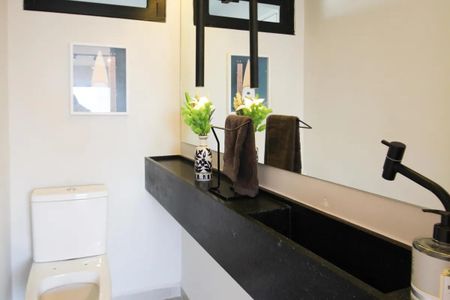 Apartamento à venda com 125m², 3 quartos e 1 vaga Apartamento à venda com 125m², 3 quartos e 1 vagaBanheiro