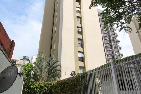 Apartamento à venda com 125m², 3 quartos e 1 vaga Apartamento à venda com 125m², 3 quartos e 1 vagaFachada