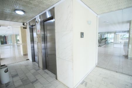Apartamento para alugar com 56m², 2 quartos e sem vaga