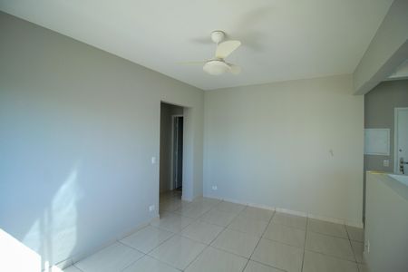 Apartamento para alugar com 56m², 2 quartos e sem vaga