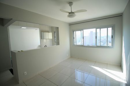 Apartamento para alugar com 56m², 2 quartos e sem vaga