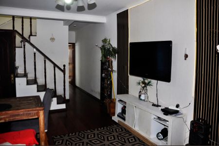 Casa para alugar com 119m², 4 quartos e 2 vagas Casa para alugar com 119m², 4 quartos e 2 vagasSala
