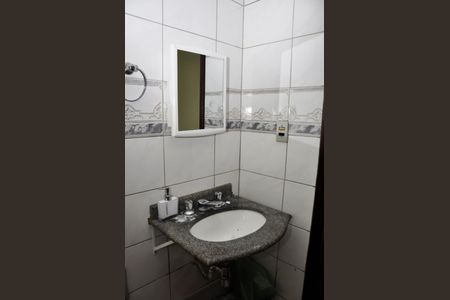 Casa para alugar com 119m², 4 quartos e 2 vagas Casa para alugar com 119m², 4 quartos e 2 vagasBanheiro Social