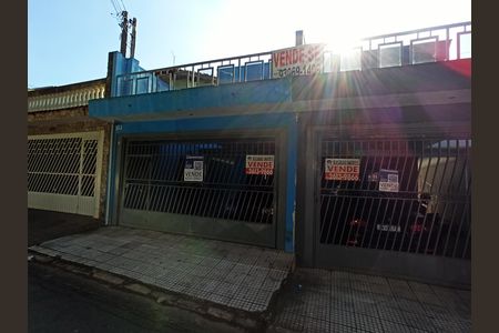 Casa para alugar com 119m², 4 quartos e 2 vagas Casa para alugar com 119m², 4 quartos e 2 vagasFachada do Imóvel