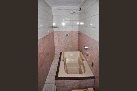 Casa para alugar com 119m², 4 quartos e 2 vagas Casa para alugar com 119m², 4 quartos e 2 vagasBanheiro da Suíte