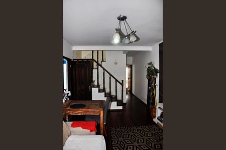 Casa para alugar com 119m², 4 quartos e 2 vagas Casa para alugar com 119m², 4 quartos e 2 vagasSala