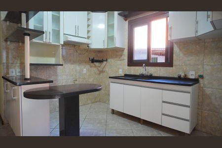 Cozinha  de casa para alugar com 3 quartos, 120m² em Sarandi, Porto Alegre