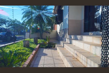 Quintal  de casa para alugar com 3 quartos, 120m² em Sarandi, Porto Alegre