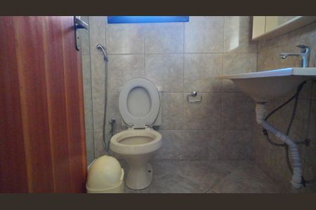 Casa para alugar com 213m², 3 quartos e 2 vagas Casa para alugar com 213m², 3 quartos e 2 vagasBanheiro suite 2