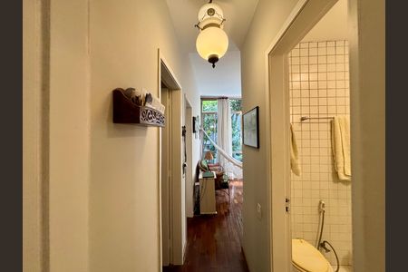 Corredor de apartamento para alugar com 2 quartos, 47m² em Copacabana, Rio de Janeiro