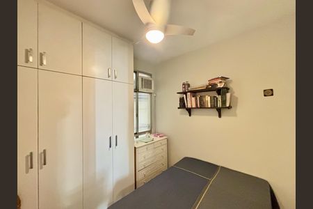 Quarto 2 de apartamento para alugar com 2 quartos, 47m² em Copacabana, Rio de Janeiro