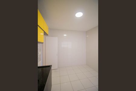 Apartamento à venda com 91m², 2 quartos e sem vaga Apartamento à venda com 91m², 2 quartos e sem vagaCOZINHA