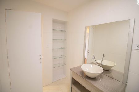 Apartamento à venda com 91m², 2 quartos e sem vaga Apartamento à venda com 91m², 2 quartos e sem vagaBANHEIRO