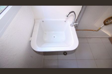 Área de serviço de apartamento para alugar com 2 quartos, 45m² em Jardim Egle, São Paulo