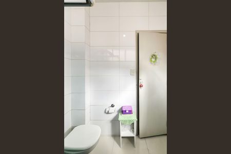Apartamento à venda com 70m², 2 quartos e 1 vaga Apartamento à venda com 70m², 2 quartos e 1 vagaBanheiro