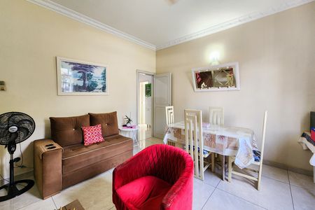 Apartamento à venda com 70m², 2 quartos e 1 vaga Apartamento à venda com 70m², 2 quartos e 1 vagaSala