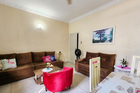 Apartamento à venda com 70m², 2 quartos e 1 vaga Apartamento à venda com 70m², 2 quartos e 1 vagaSala
