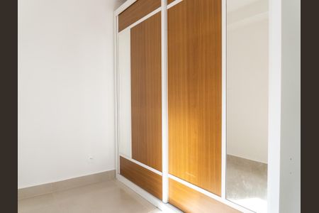 Quarto 2 - Armários de apartamento para alugar com 2 quartos, 60m² em Balneário Tropical, Paulínia