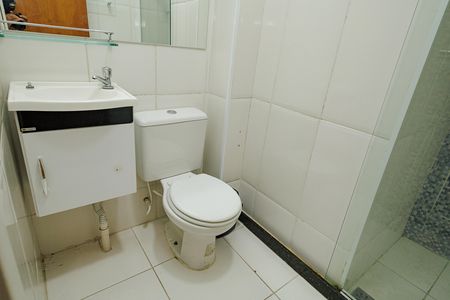Casa de condomínio para alugar com 60m², 2 quartos e 1 vaga Casa de condomínio para alugar com 60m², 2 quartos e 1 vagaBanheiro
