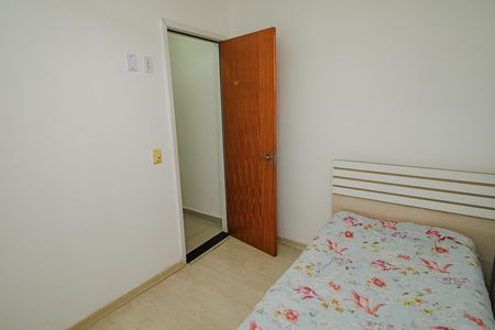 Quarto 2 de casa de condomínio para alugar com 2 quartos, 60m² em Campo Grande, Rio de Janeiro