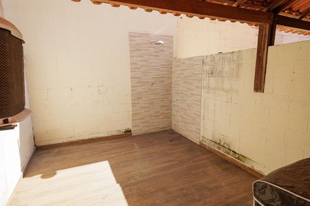 Casa de condomínio para alugar com 60m², 2 quartos e 1 vaga Casa de condomínio para alugar com 60m², 2 quartos e 1 vagaQuintal