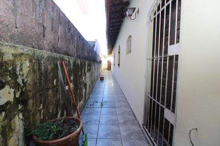 Casa para alugar com 135m², 3 quartos e 1 vagaCorredor lateral