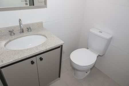 Banheiro de apartamento para alugar com 1 quarto, 24m² em Perdizes, São Paulo