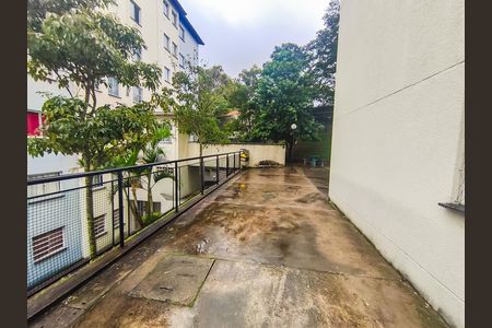 Apartamento para alugar com 60m², 2 quartos e sem vagaÁrea comum