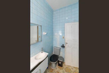 Banheiro de apartamento à venda com 1 quarto, 50m² em Brás de Pina, Rio de Janeiro