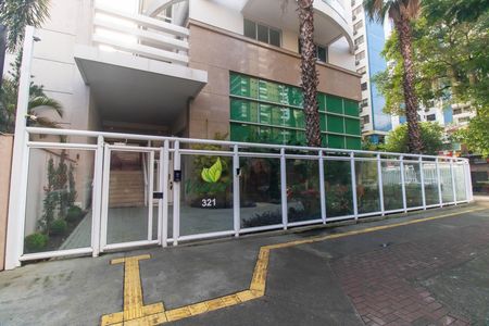 Apartamento para alugar com 120m², 3 quartos e 2 vagas Apartamento para alugar com 120m², 3 quartos e 2 vagasFachada