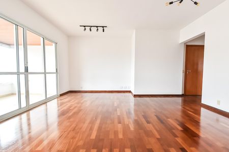 Apartamento para alugar com 118m², 3 quartos e 3 vagas Apartamento para alugar com 118m², 3 quartos e 3 vagasSala