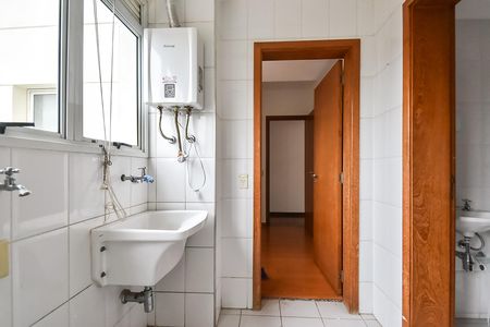 Apartamento para alugar com 118m², 3 quartos e 3 vagas Apartamento para alugar com 118m², 3 quartos e 3 vagasÁrea de serviço