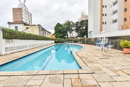 Apartamento para alugar com 118m², 3 quartos e 3 vagas Apartamento para alugar com 118m², 3 quartos e 3 vagasÁrea comum - Piscina