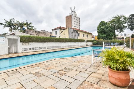 Apartamento para alugar com 118m², 3 quartos e 3 vagas Apartamento para alugar com 118m², 3 quartos e 3 vagasÁrea comum - Piscina