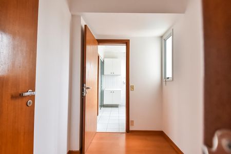 Apartamento para alugar com 118m², 3 quartos e 3 vagas Apartamento para alugar com 118m², 3 quartos e 3 vagasQuarto de serviço