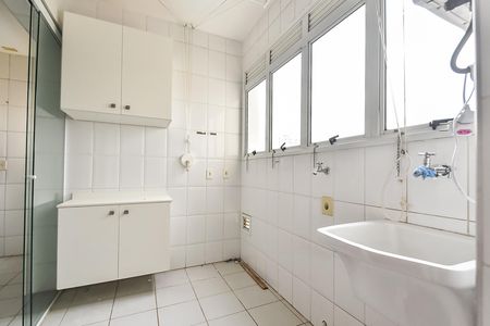 Apartamento para alugar com 118m², 3 quartos e 3 vagas Apartamento para alugar com 118m², 3 quartos e 3 vagasÁrea de serviço