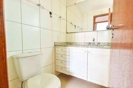 Apartamento para alugar com 118m², 3 quartos e 3 vagas Apartamento para alugar com 118m², 3 quartos e 3 vagasBanheiro social