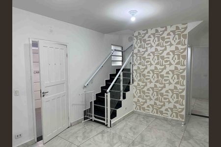 Sala de casa de condomínio à venda com 2 quartos, 114m² em Jardim California, Barueri