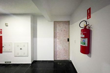 Apartamento para alugar com 60m², 2 quartos e 1 vaga Apartamento para alugar com 60m², 2 quartos e 1 vagaHall Andar