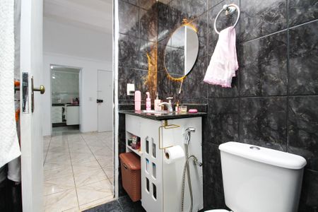 Apartamento para alugar com 60m², 2 quartos e 1 vaga Apartamento para alugar com 60m², 2 quartos e 1 vagaBanheiro